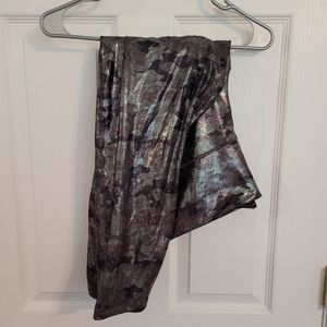 Fabletics metallic camo 3/4 leggings